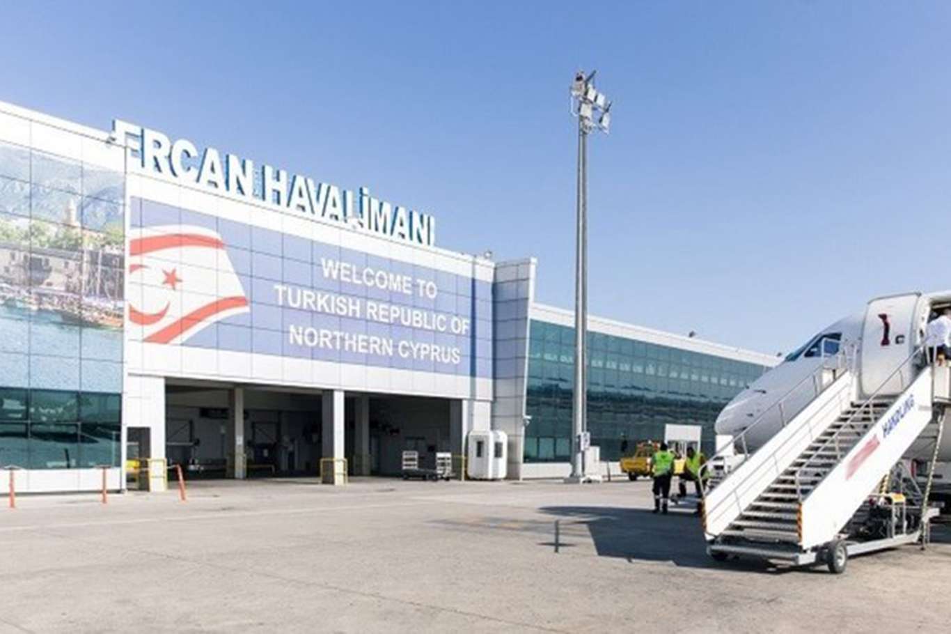 Türkiye'den KKTC'ye 30 Haziran'dan itibaren eski nüfus cüzdanı ile gidilemeyecek Türkiye'den KKTC'ye 30 Haziran'dan itibaren eski nüfus cüzdanı ile gidilemeyecek